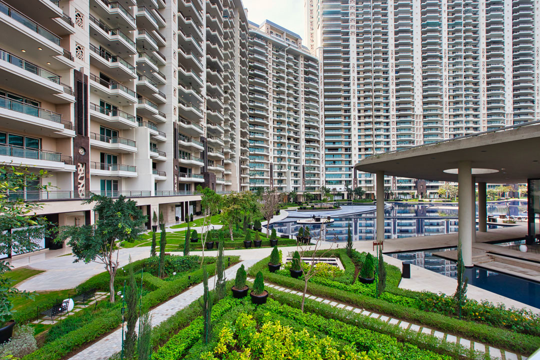 Landscaped courtyard and pool deck between the towers