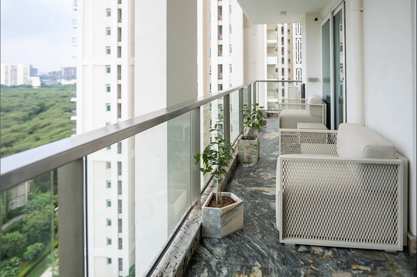Balcony looking over the Aravalli greenery