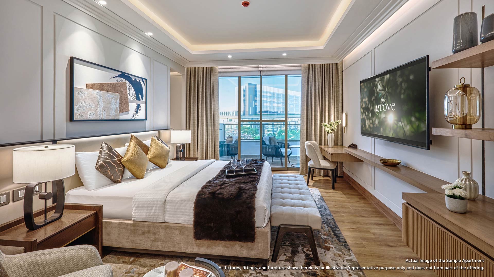Principal bedroom with a wide picture window